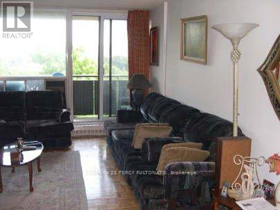 808 - 15 London Green Court Property Photo 4