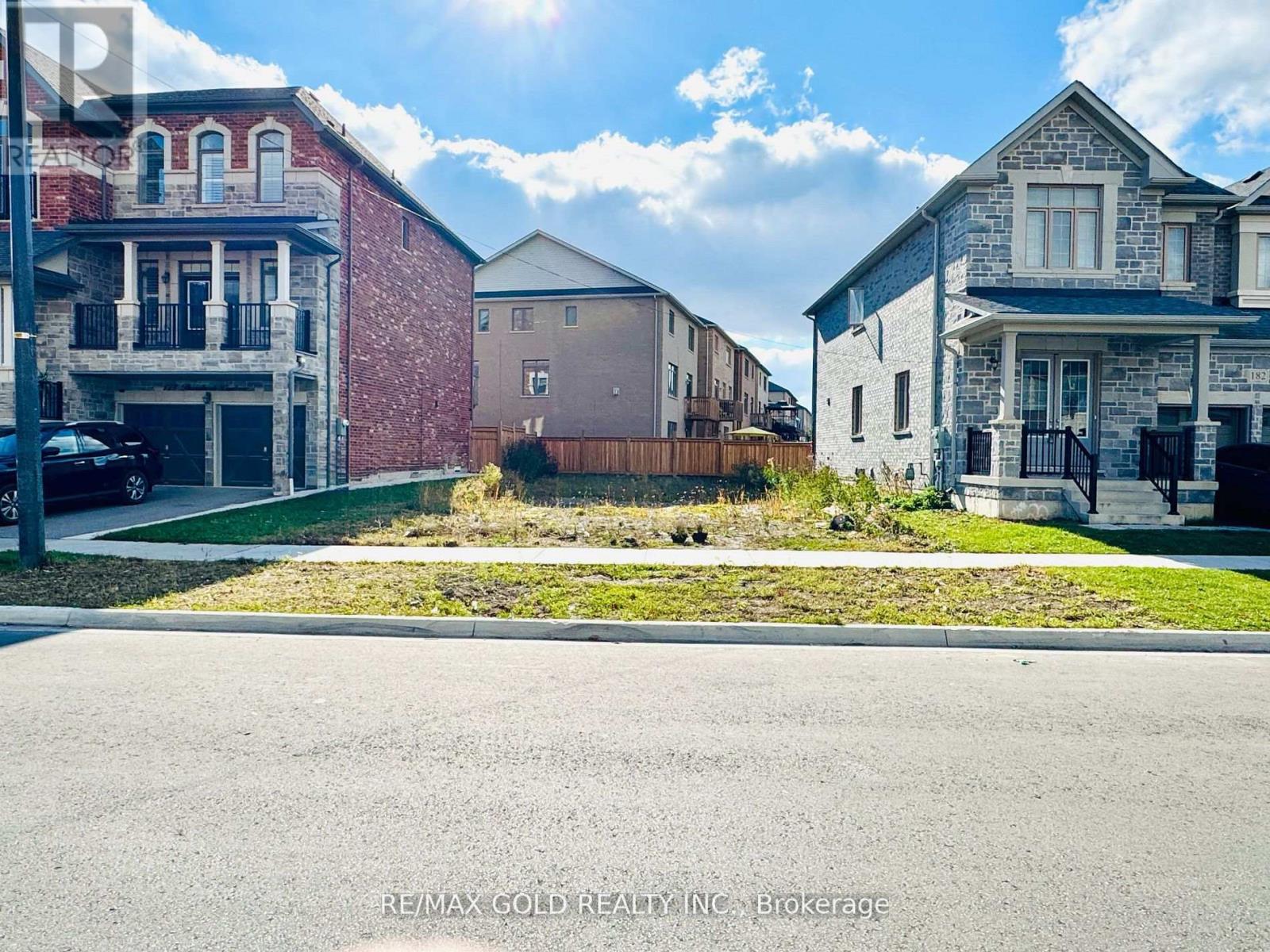 180 Thornbush Boulevard Property Photo 1