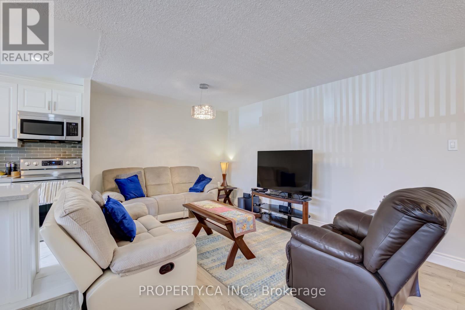109 - 966 Inverhouse Drive Property Photo 2