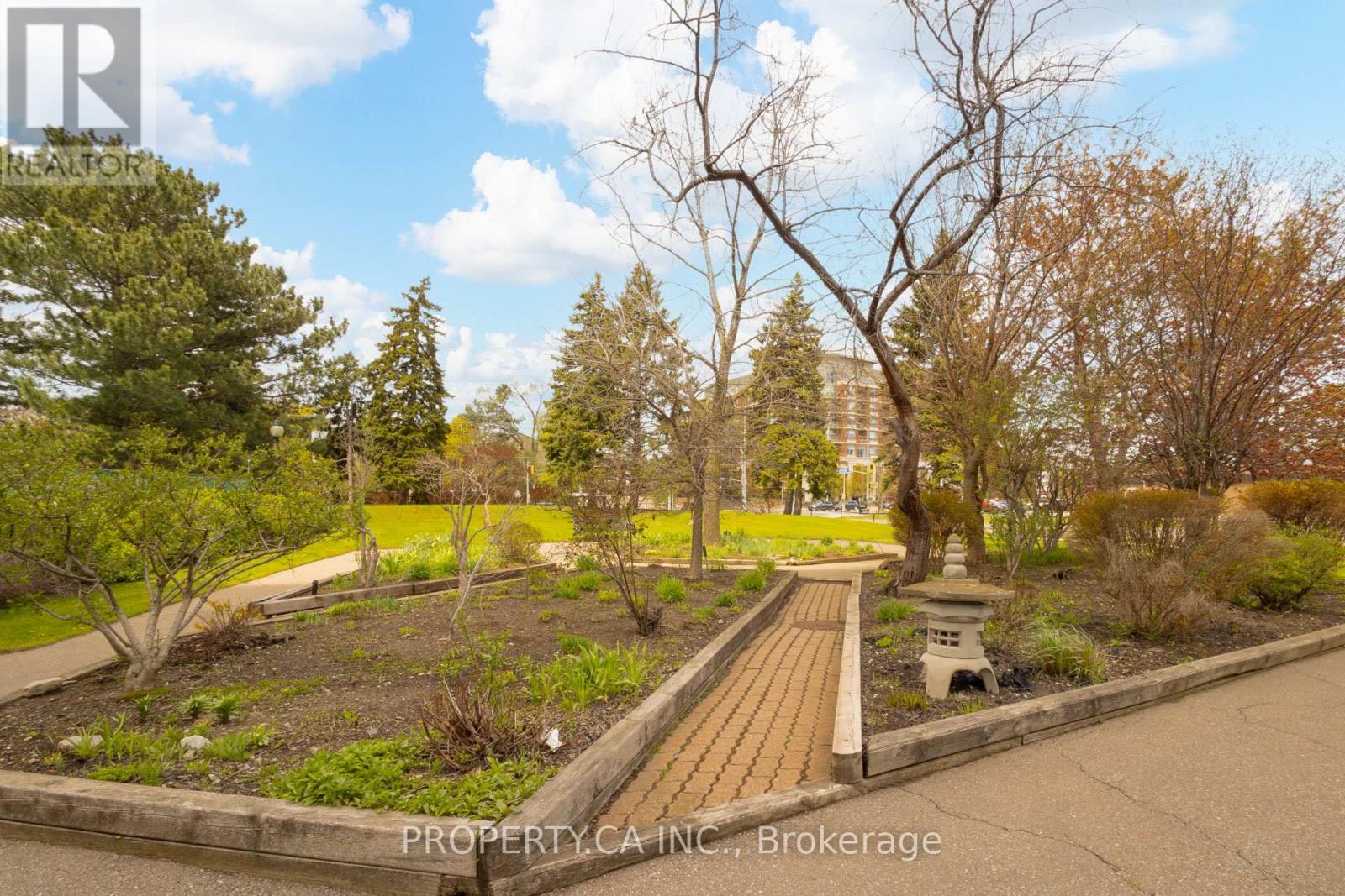 109 - 966 Inverhouse Drive Property Photo 40