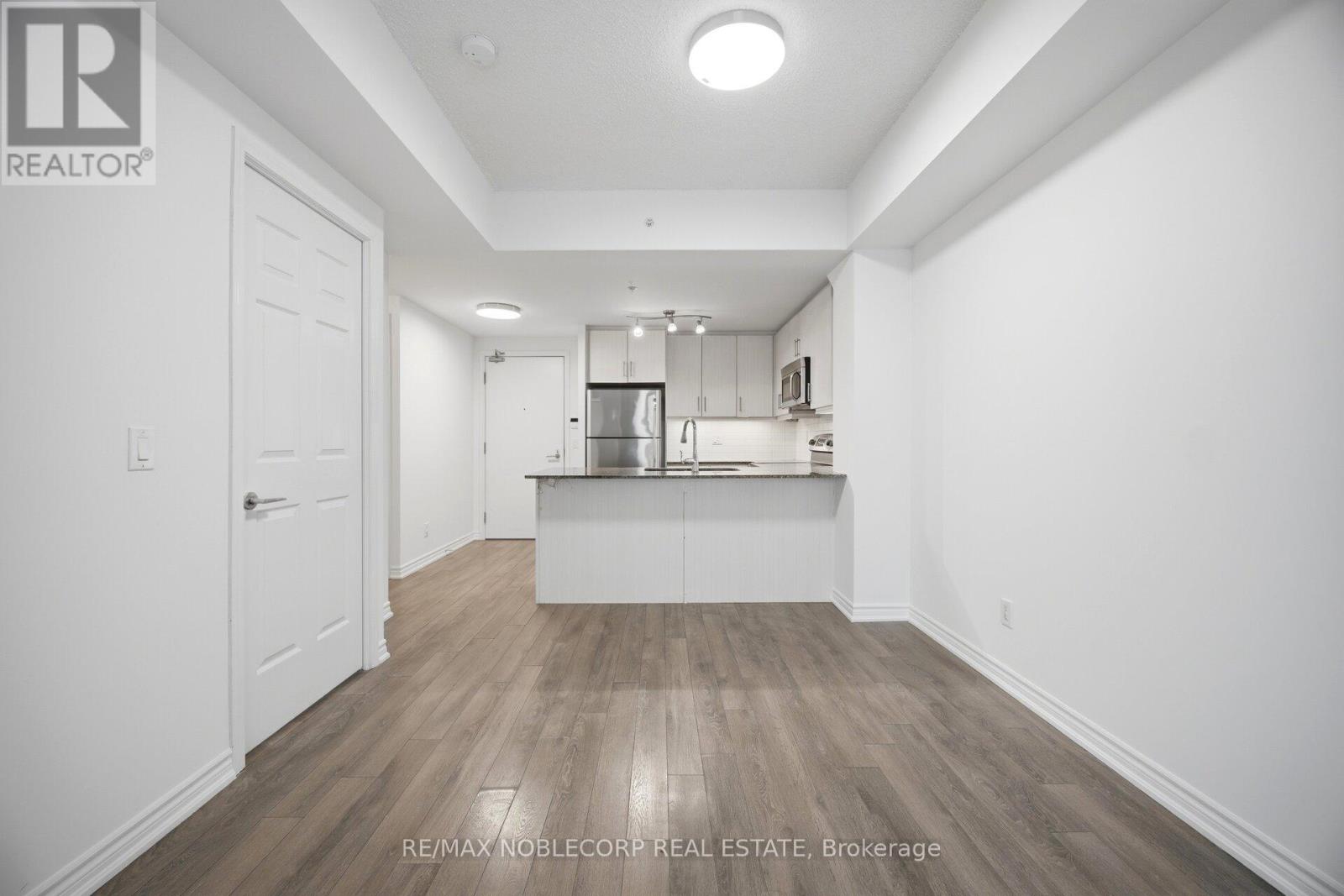624 - 15 James Finlay Way Property Photo 17