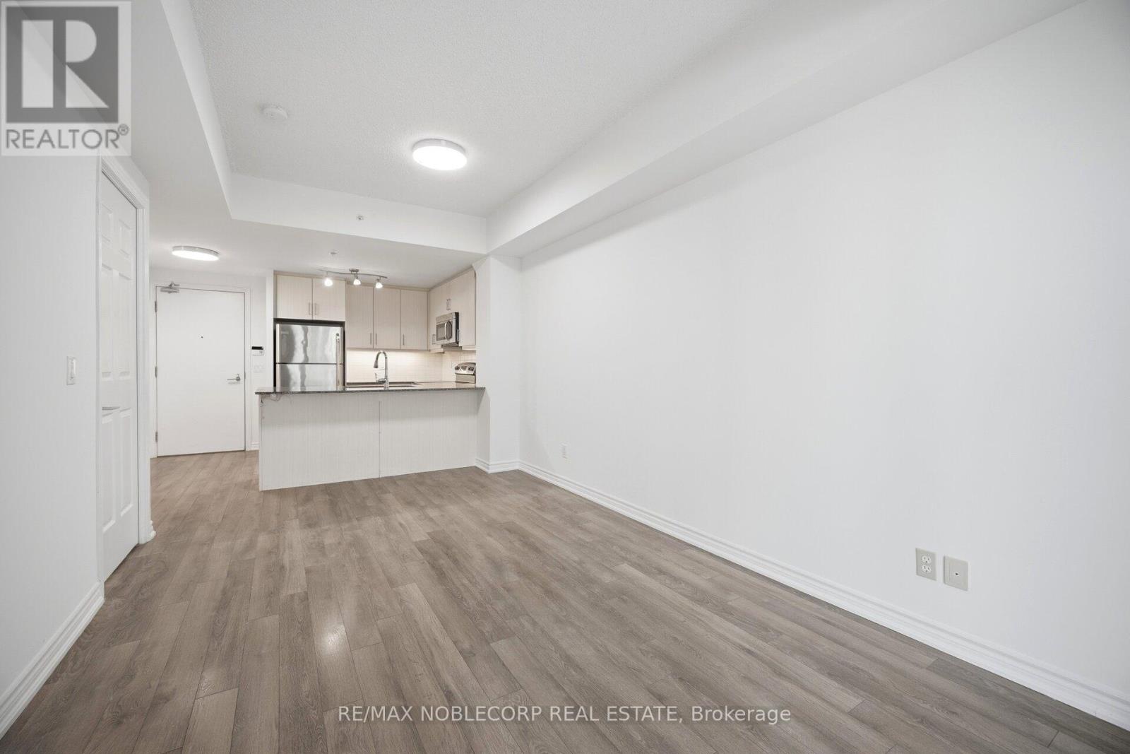 624 - 15 James Finlay Way Property Photo 24