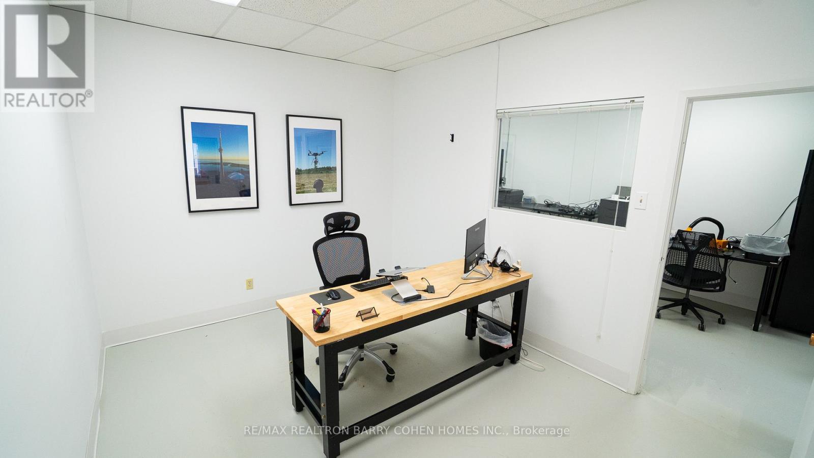 26 - 2700 Dufferin Street Property Photo 11