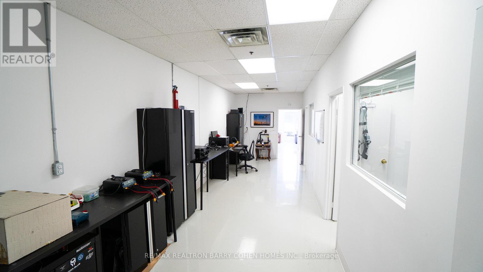 26 - 2700 Dufferin Street Property Photo 12