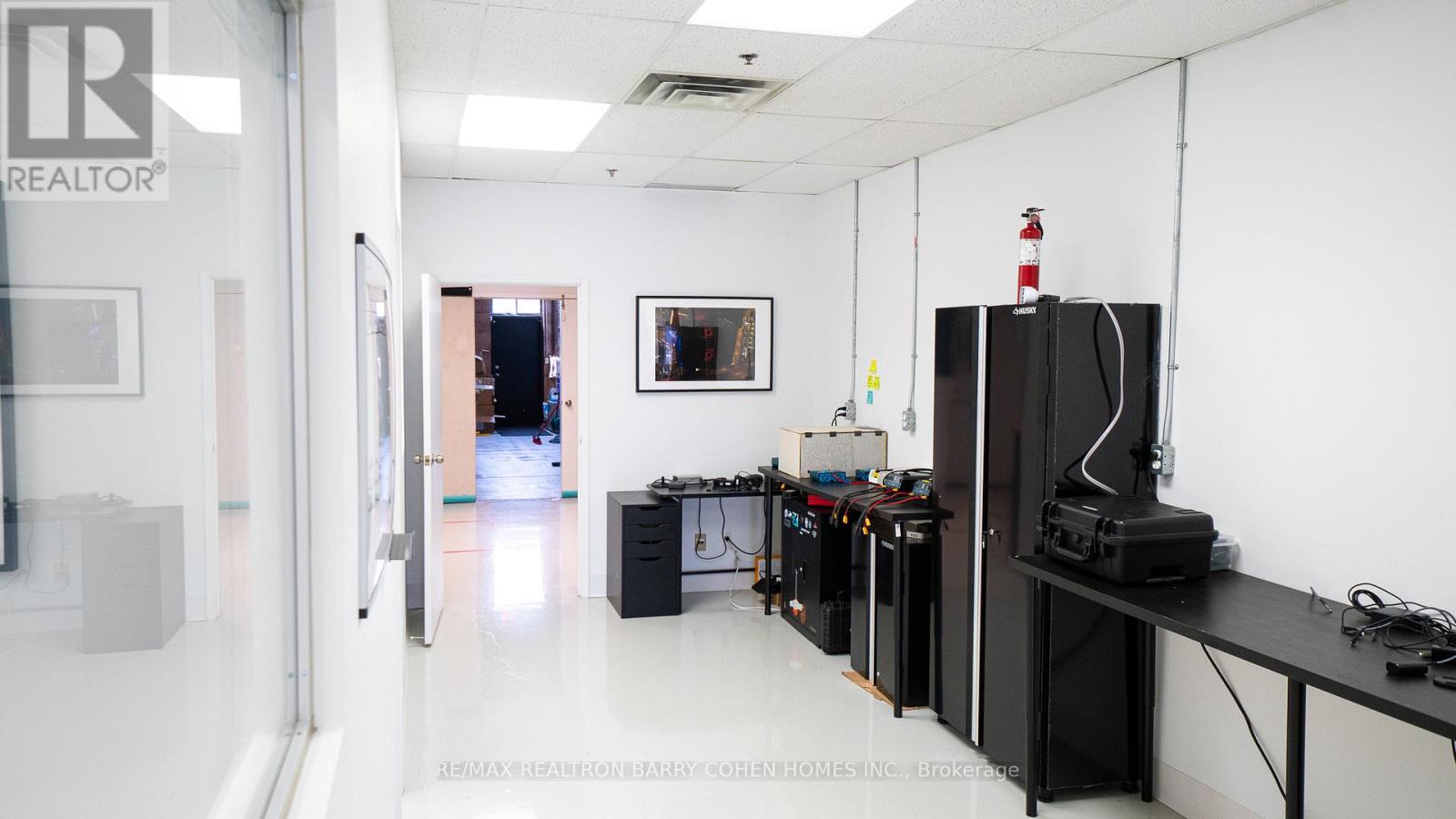 26 - 2700 Dufferin Street Property Photo 14