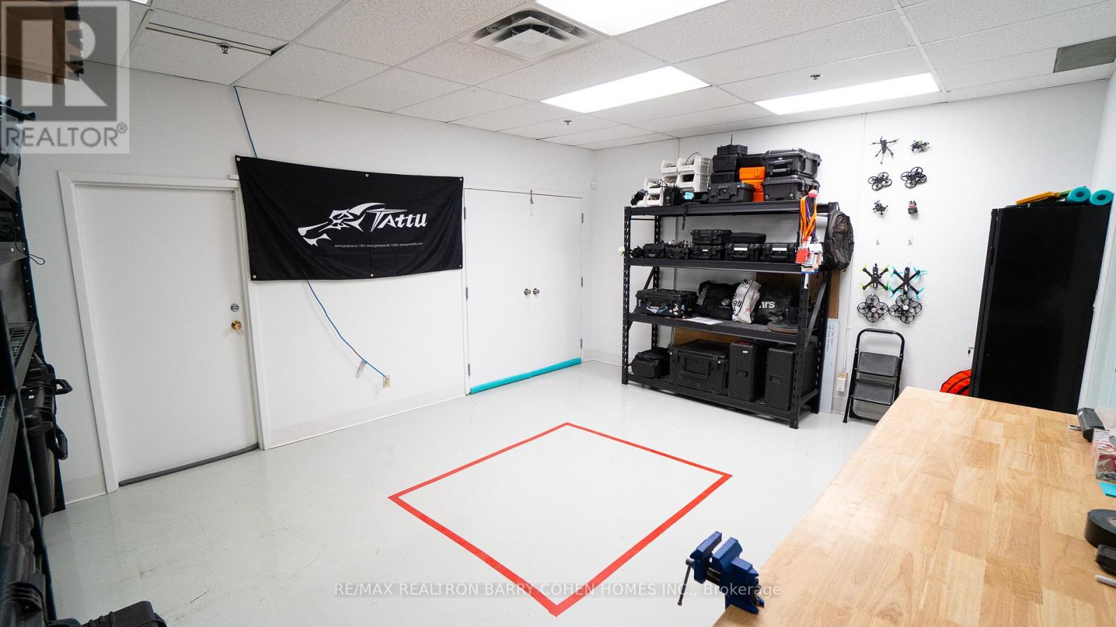26 - 2700 Dufferin Street Property Photo 17