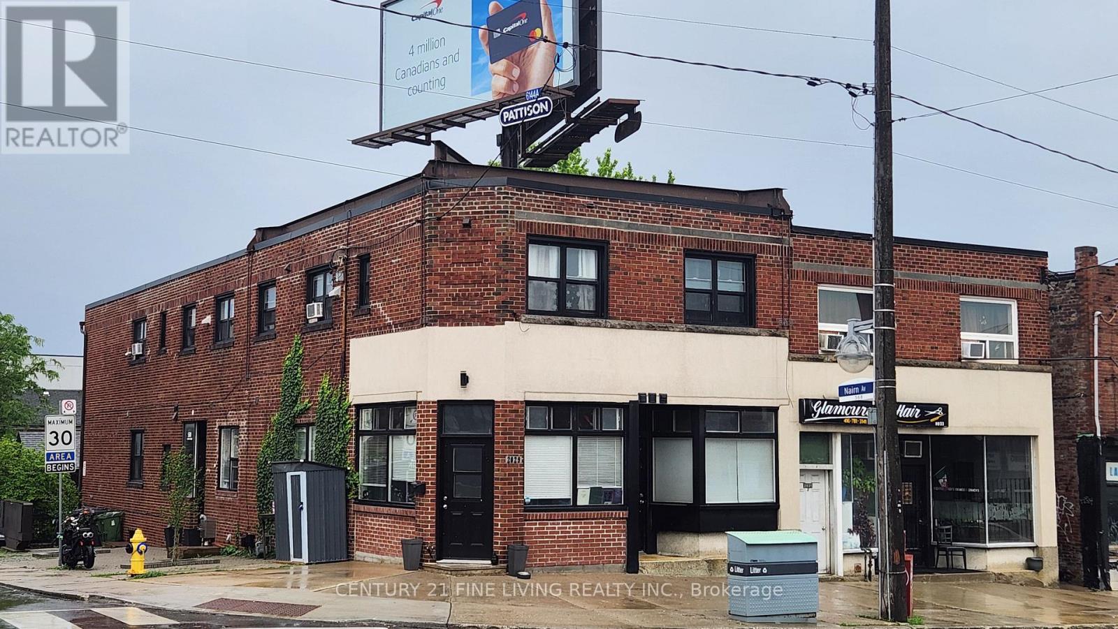 2029-2031 Eglinton Avenue W Property Photo 2