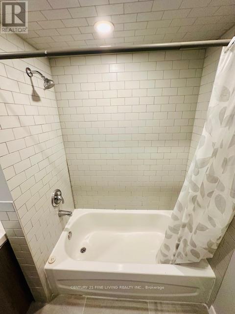 2029-2031 Eglinton Avenue W Property Photo 17