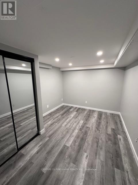 2029-2031 Eglinton Avenue W Property Photo 32