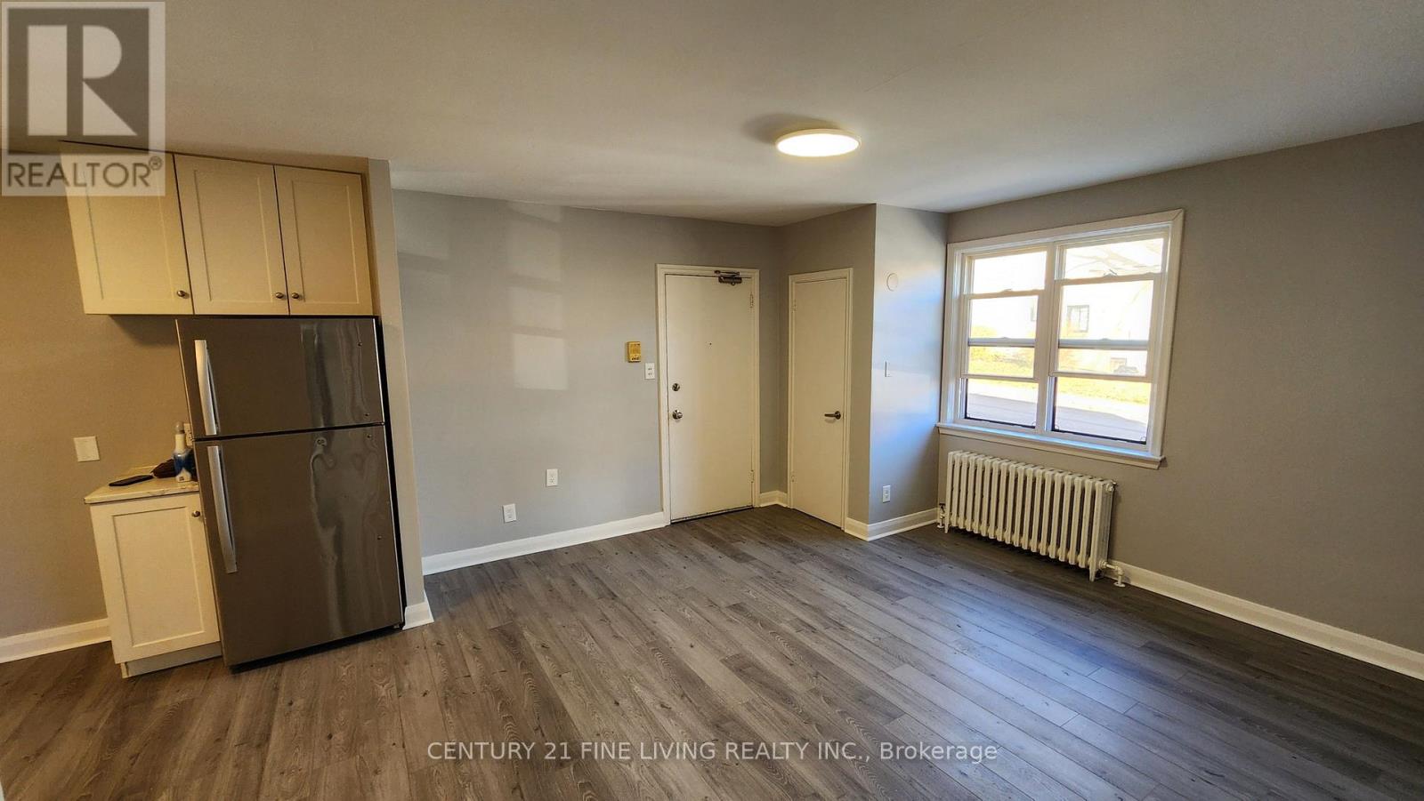 2029-2031 Eglinton Avenue W Property Photo 37