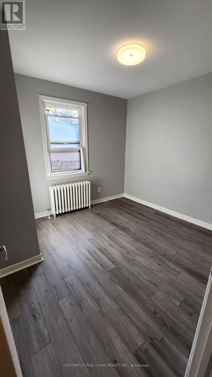 2029-2031 Eglinton Avenue W Property Photo 41
