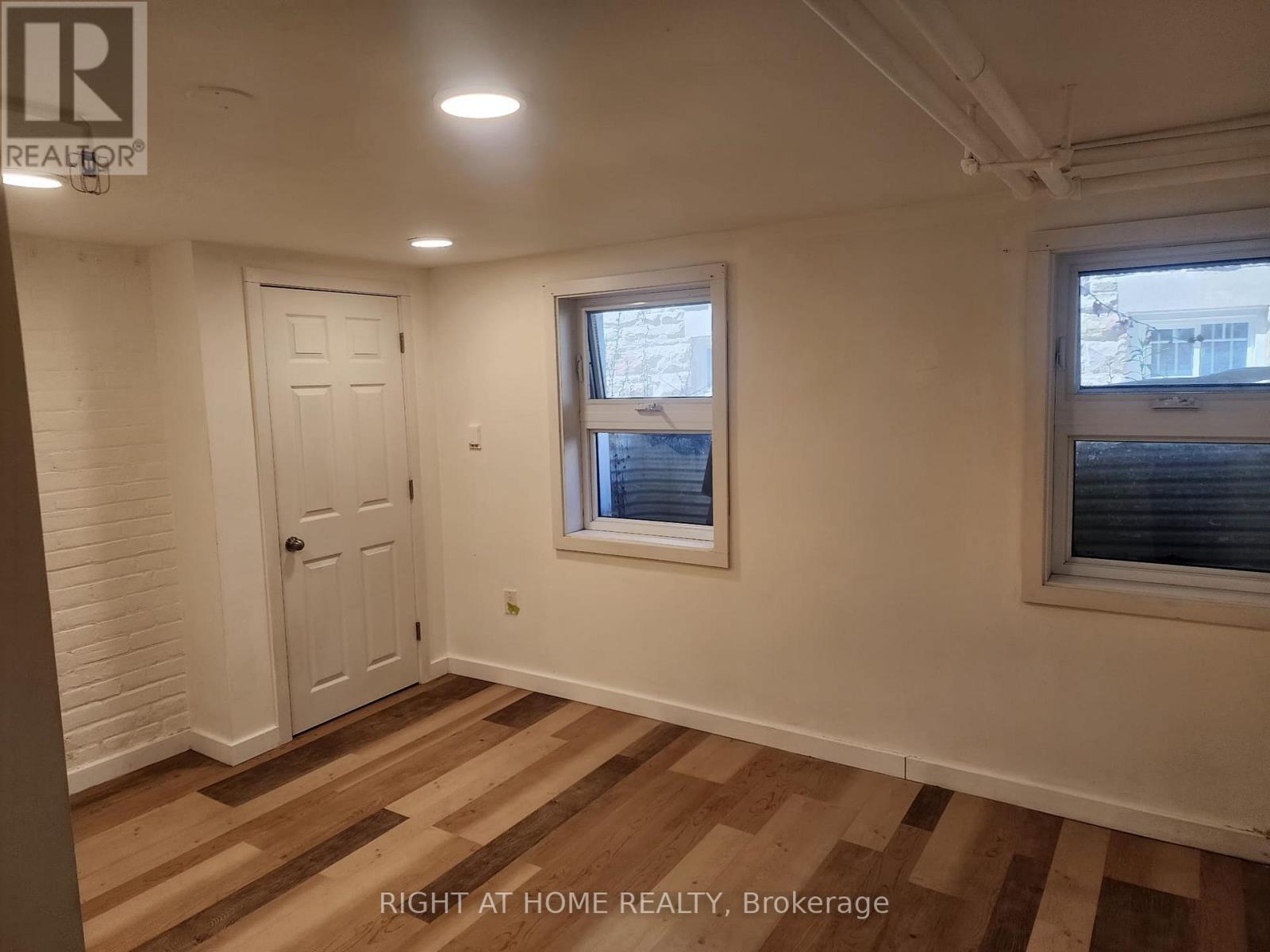 Unit B2 - 32 High Park Blvd Boulevard Property Photo 1