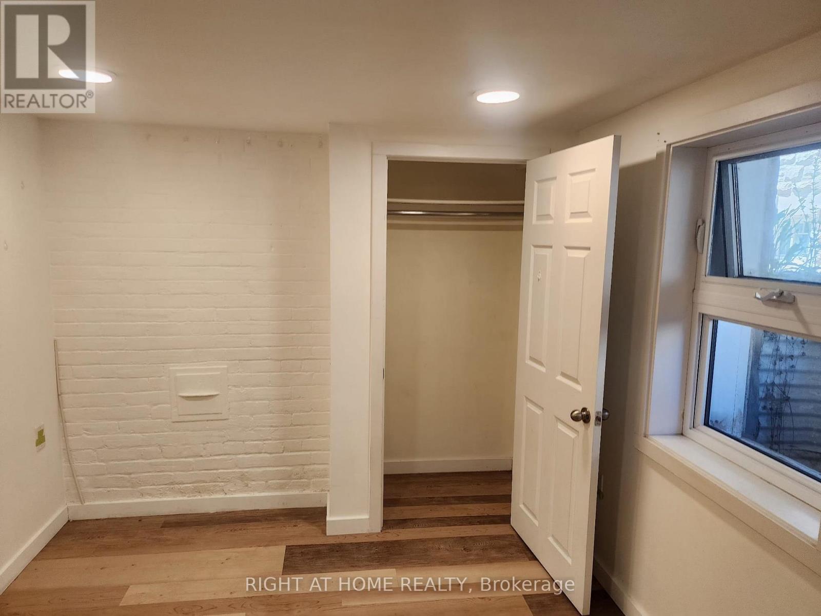 Unit B2 - 32 High Park Blvd Boulevard Property Photo 6