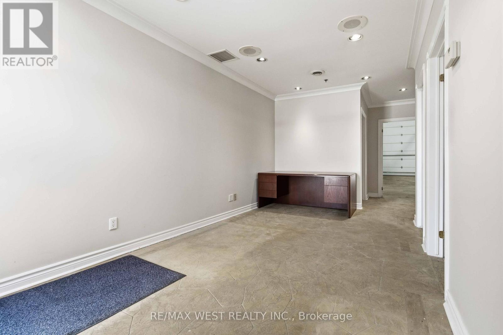 16 - 1320 Mid-way Boulevard Property Photo 3