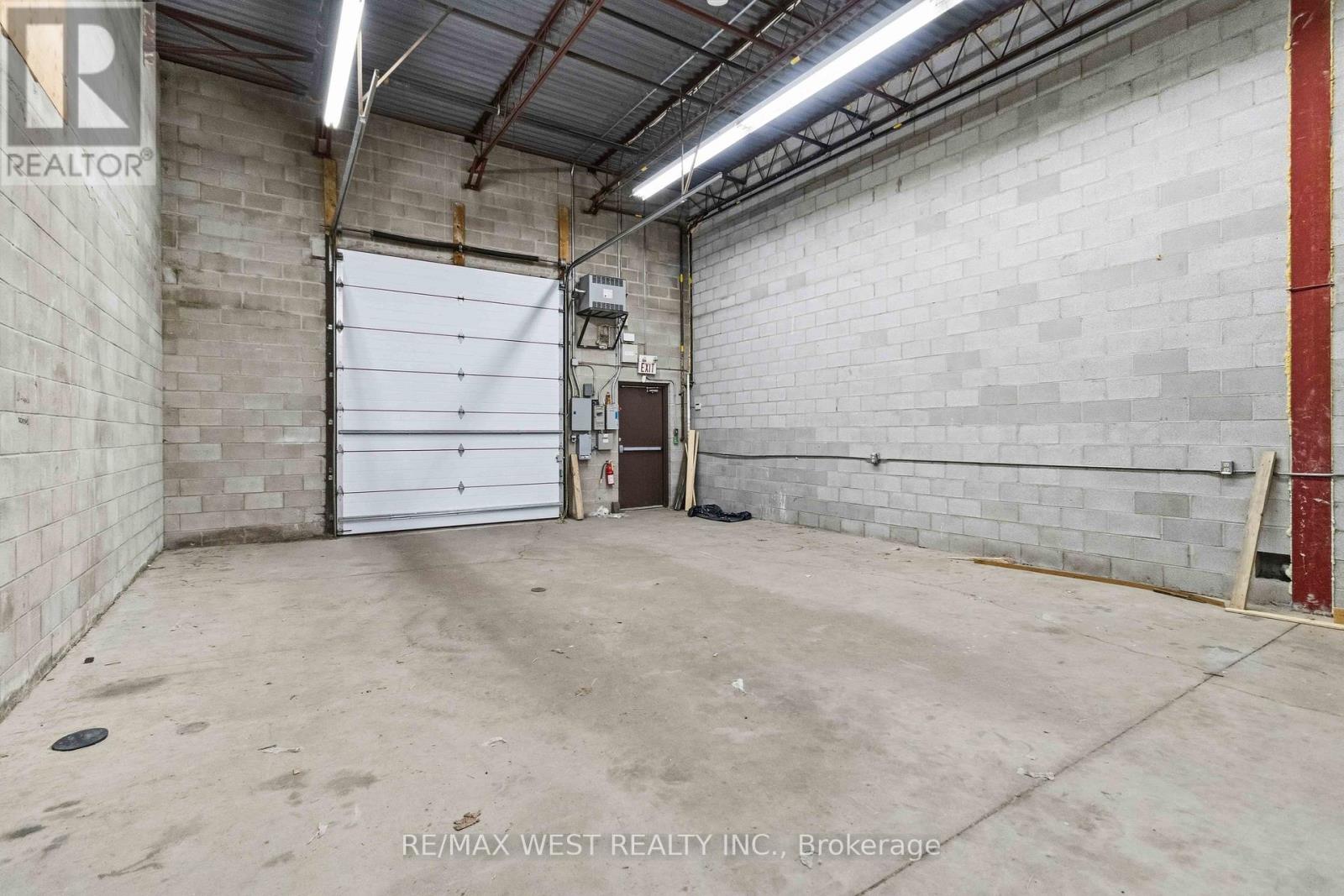 16 - 1320 Mid-way Boulevard Property Photo 10