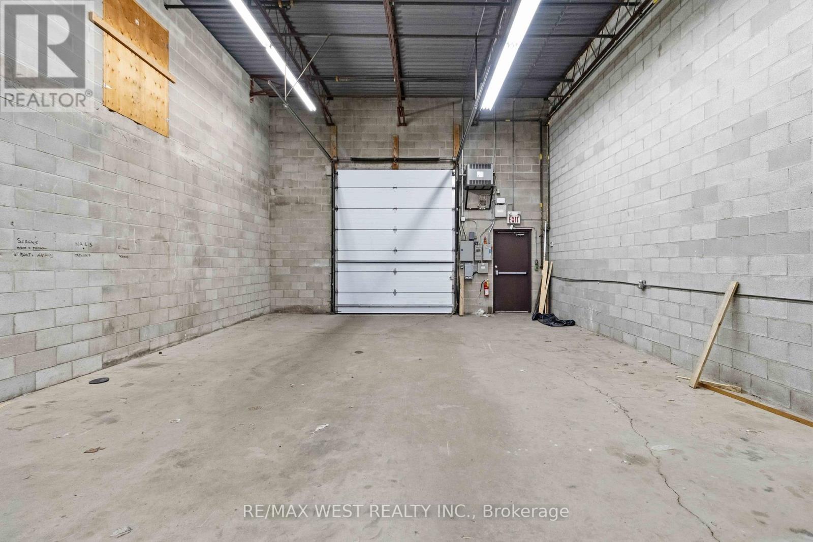 16 - 1320 Mid-way Boulevard Property Photo 11