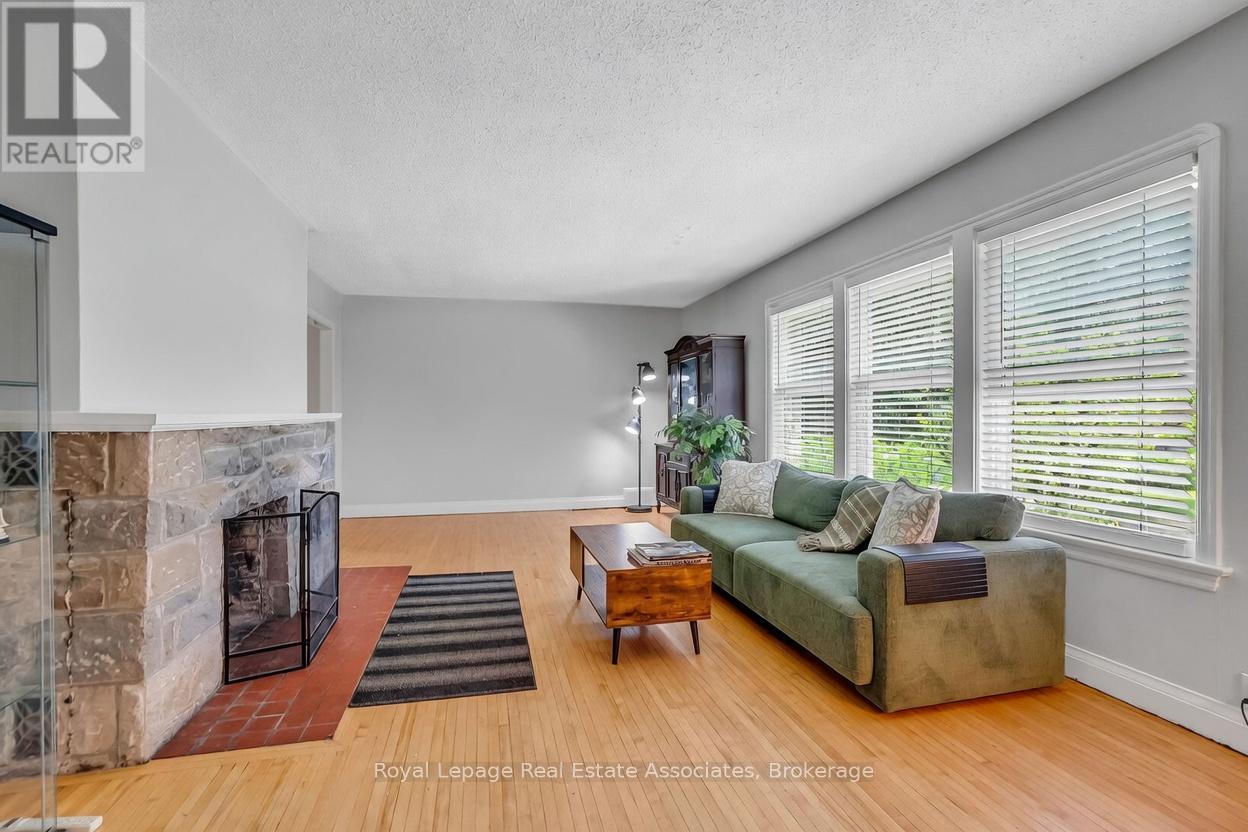 11 Ben Machree Drive Property Photo 10