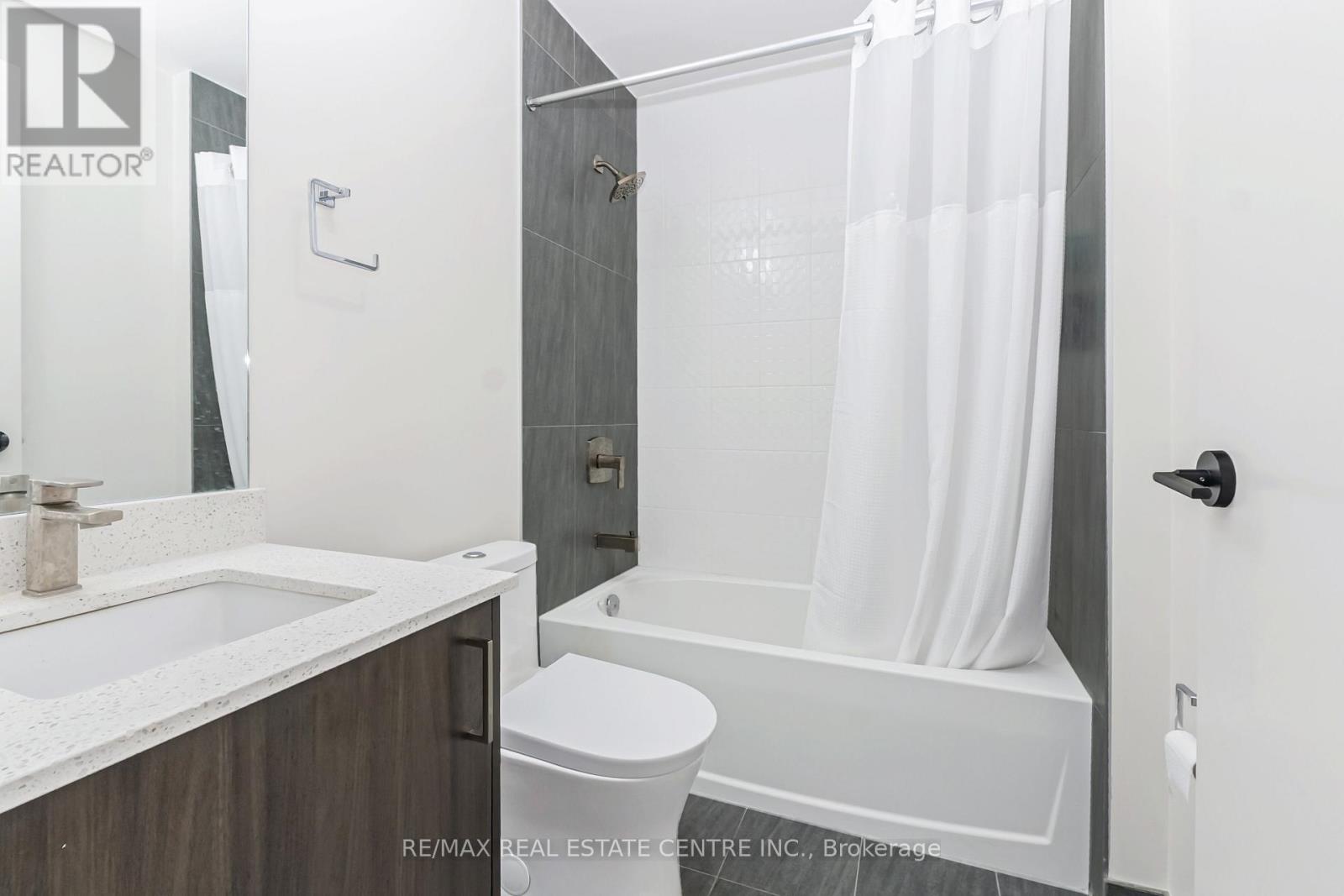 1402 - 8010 Derry Road Property Photo 31