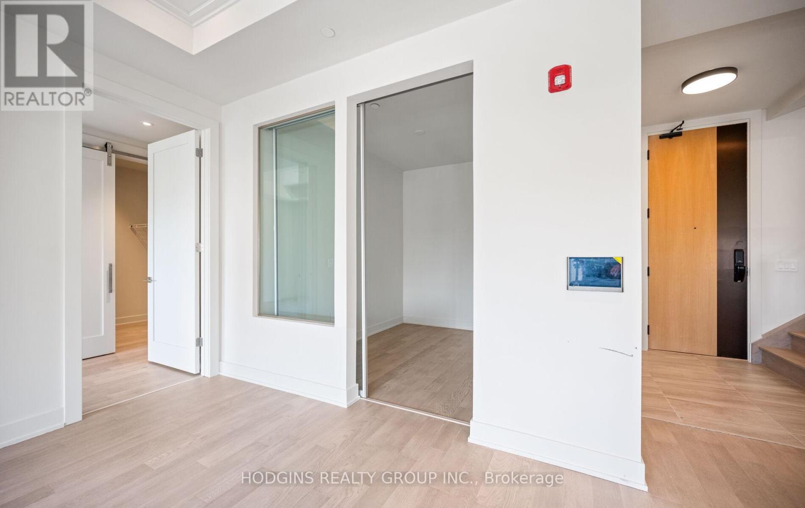 414 - 123 Maurice Drive Property Photo 16