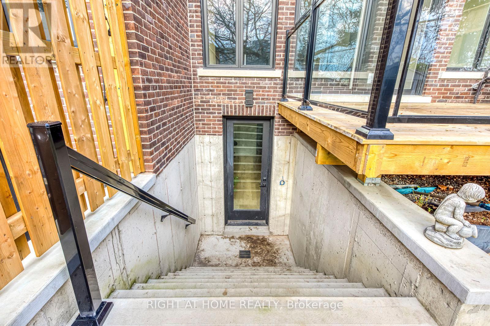 5 Enfield Avenue Property Photo 32