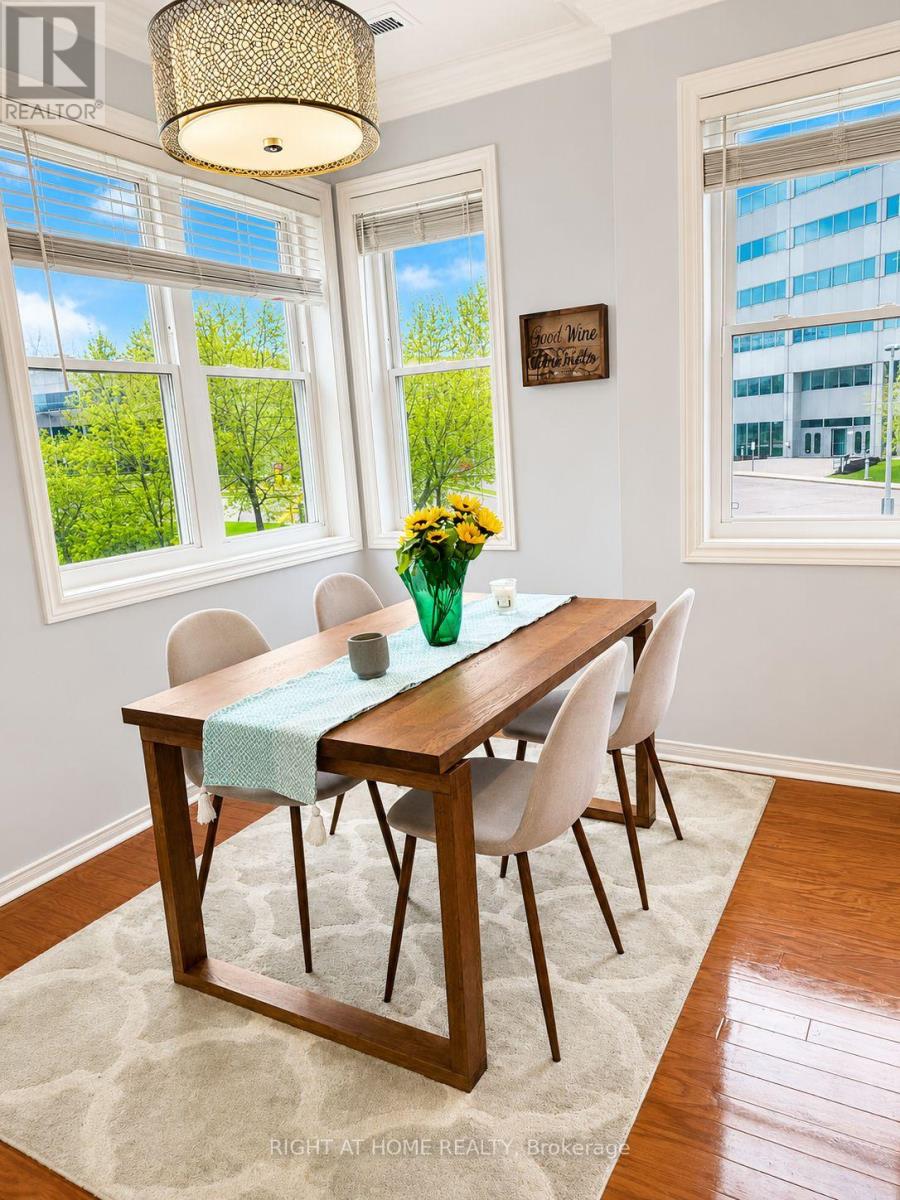 221 - 760 Lawrence Avenue W Property Photo 9