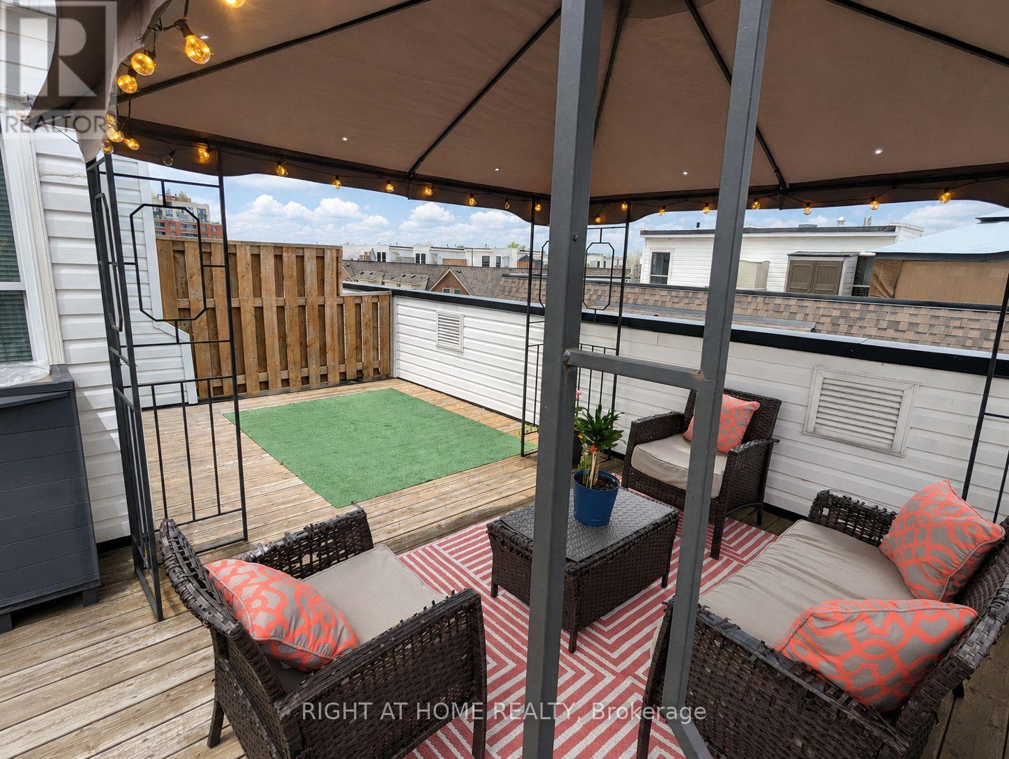221 - 760 Lawrence Avenue W Property Photo 20
