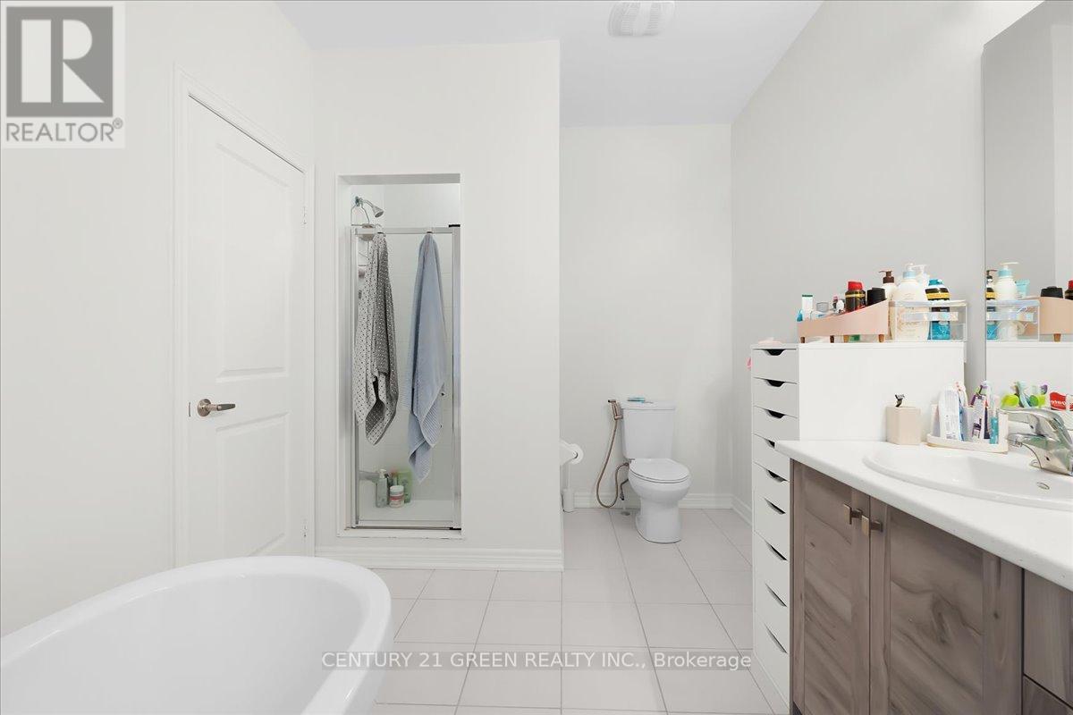 384 Kennedy Circle W Property Photo 24