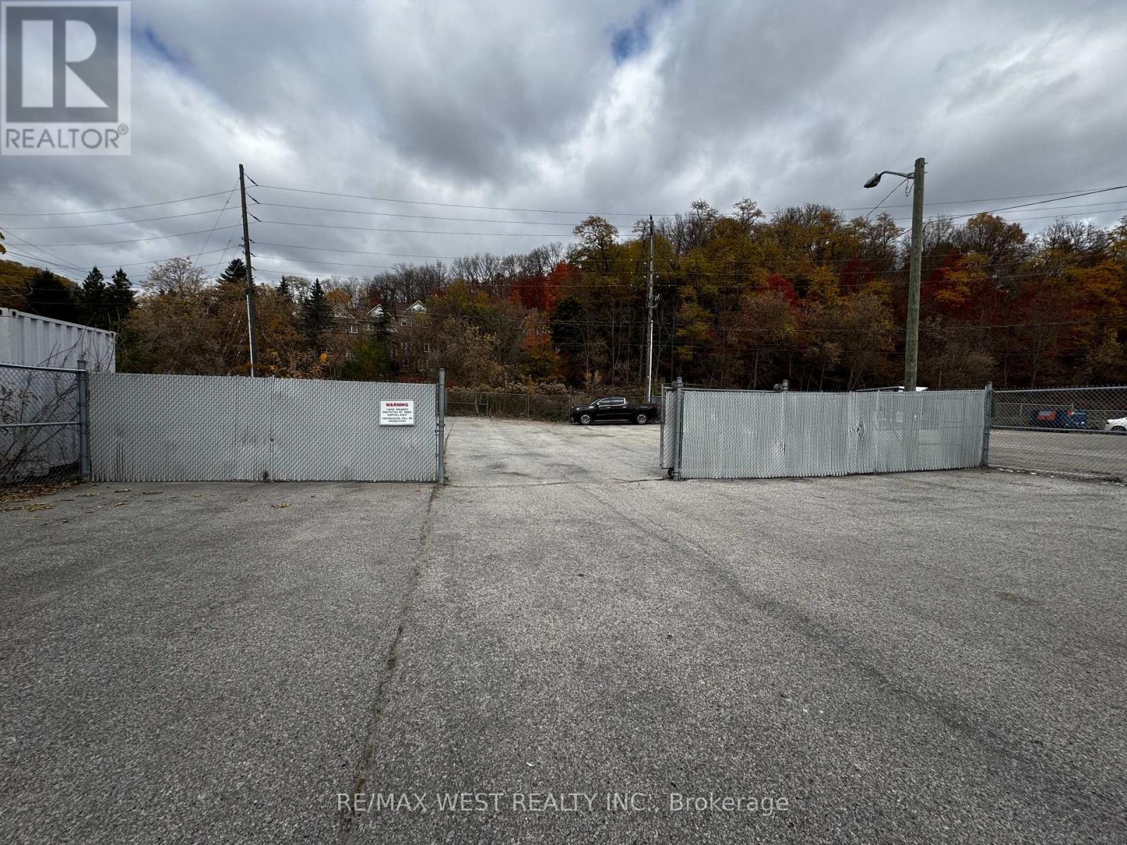 15 MILL STREET N