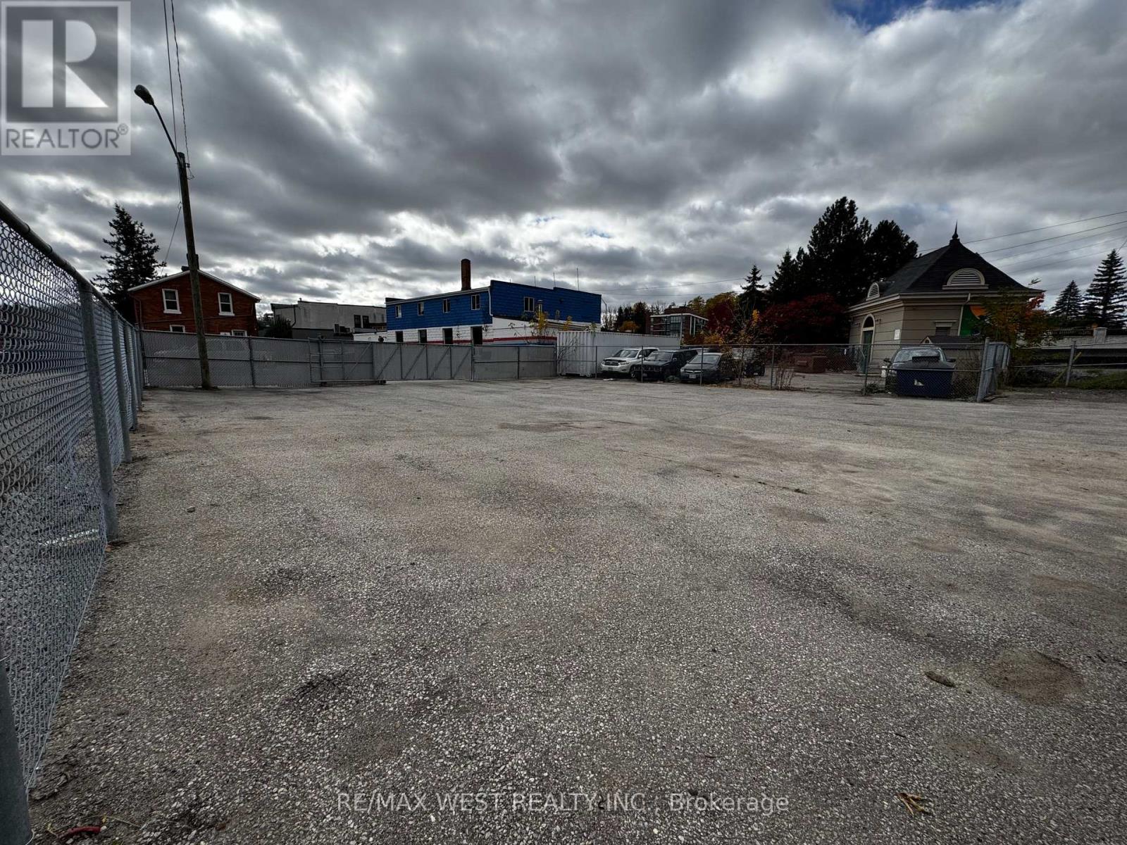15 Mill Street N Property Photo 3