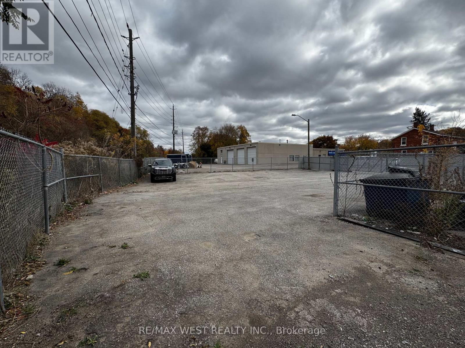 15 Mill Street N Property Photo 5