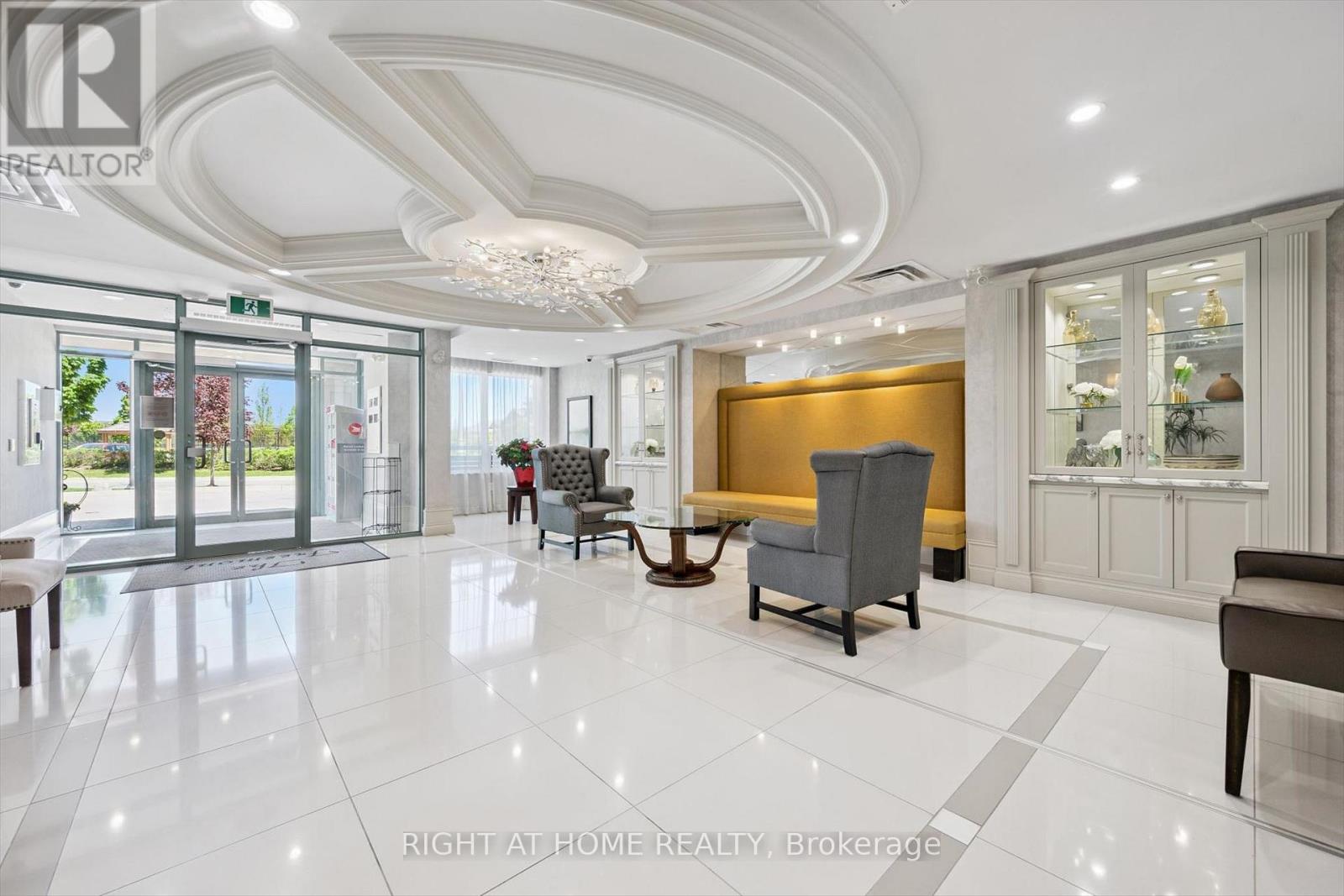 113 - 50 Via Rosedale Way Property Photo 3