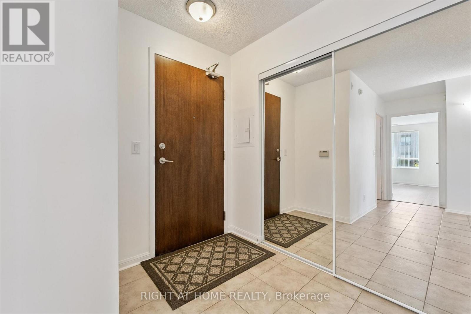 113 - 50 Via Rosedale Way Property Photo 5