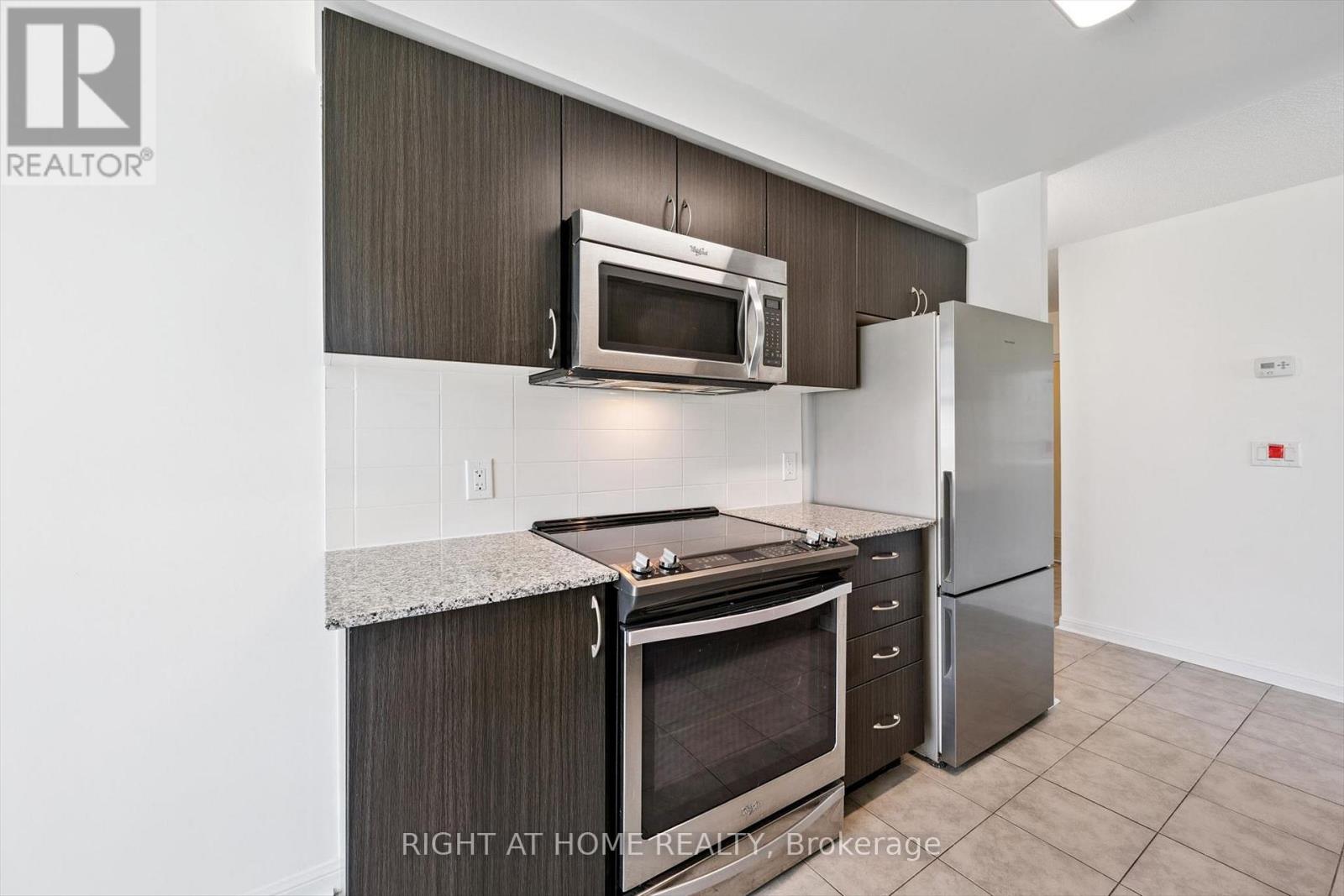 113 - 50 Via Rosedale Way Property Photo 10