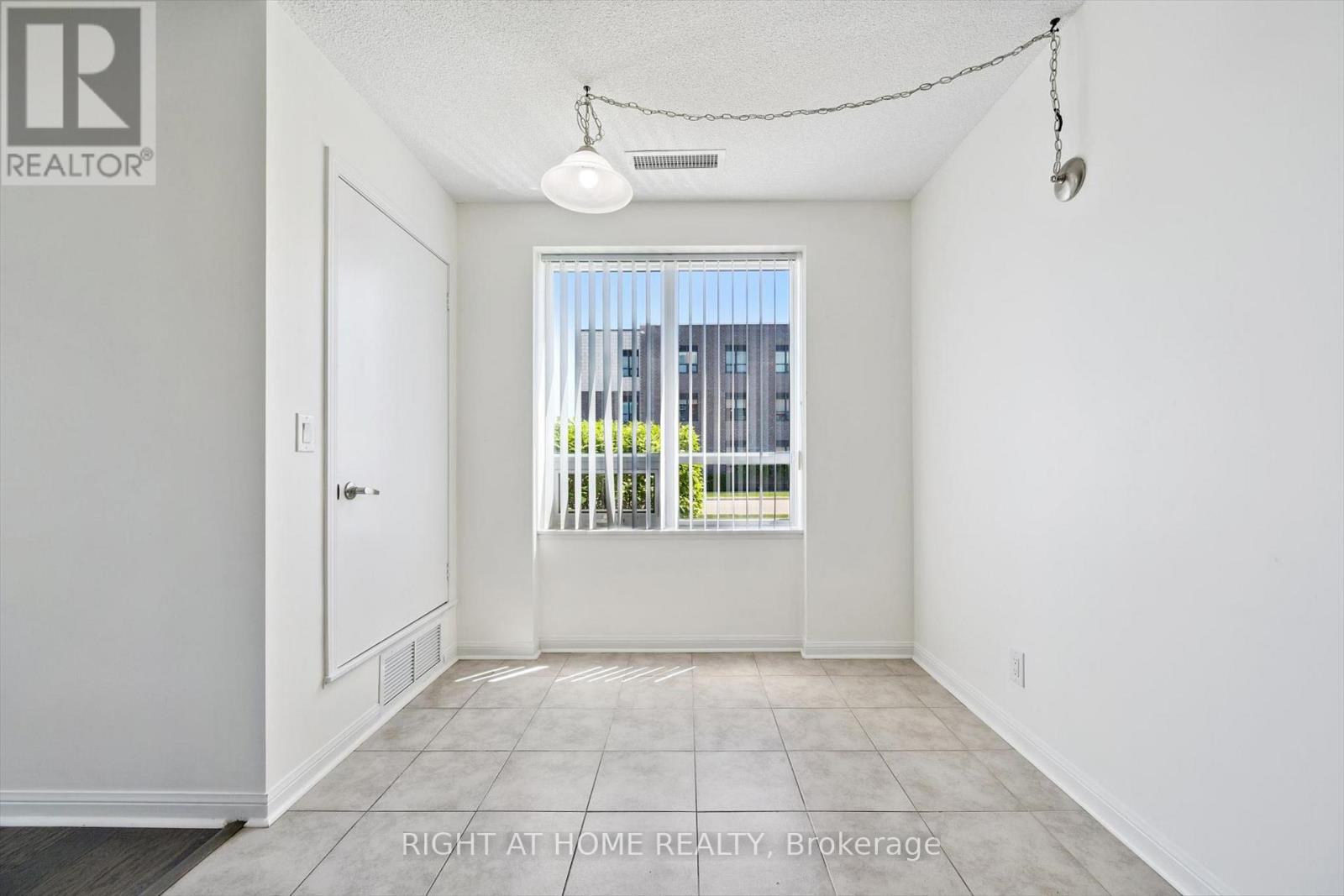 113 - 50 Via Rosedale Way Property Photo 14