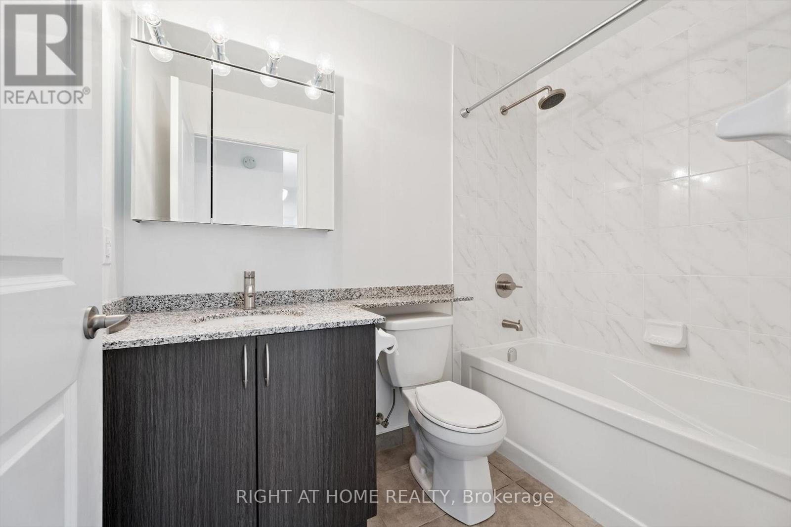 113 - 50 Via Rosedale Way Property Photo 31