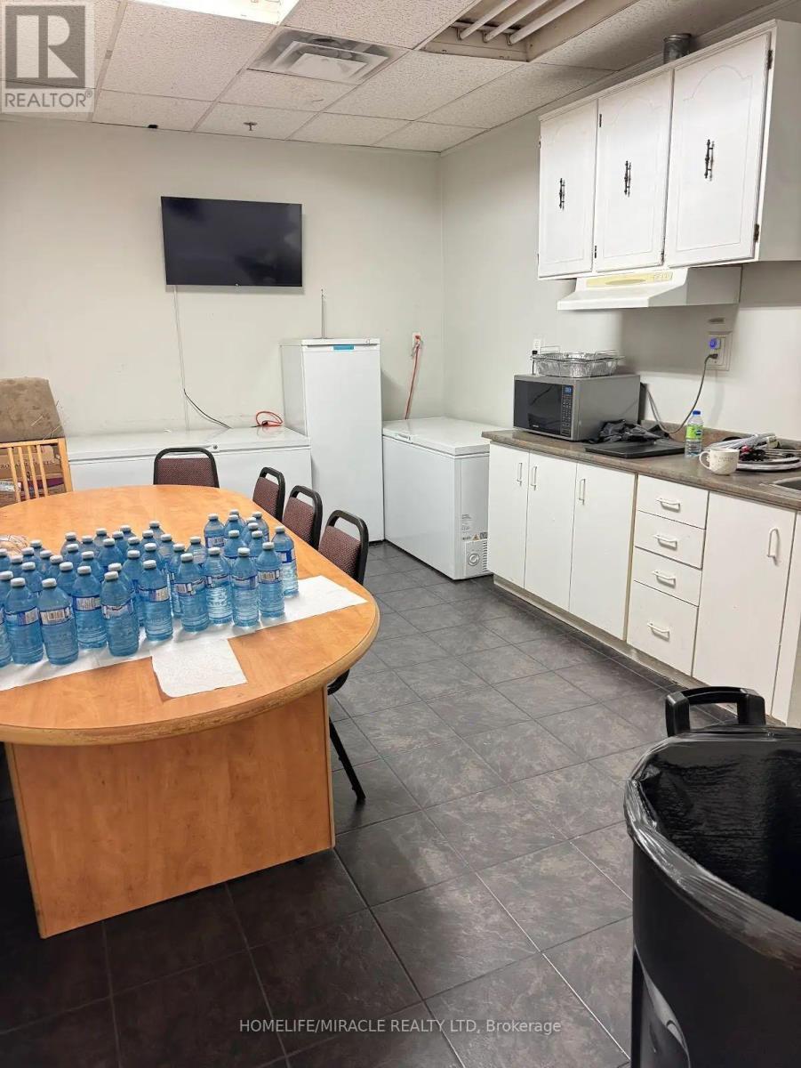 1700 Sismet Road Property Photo 1