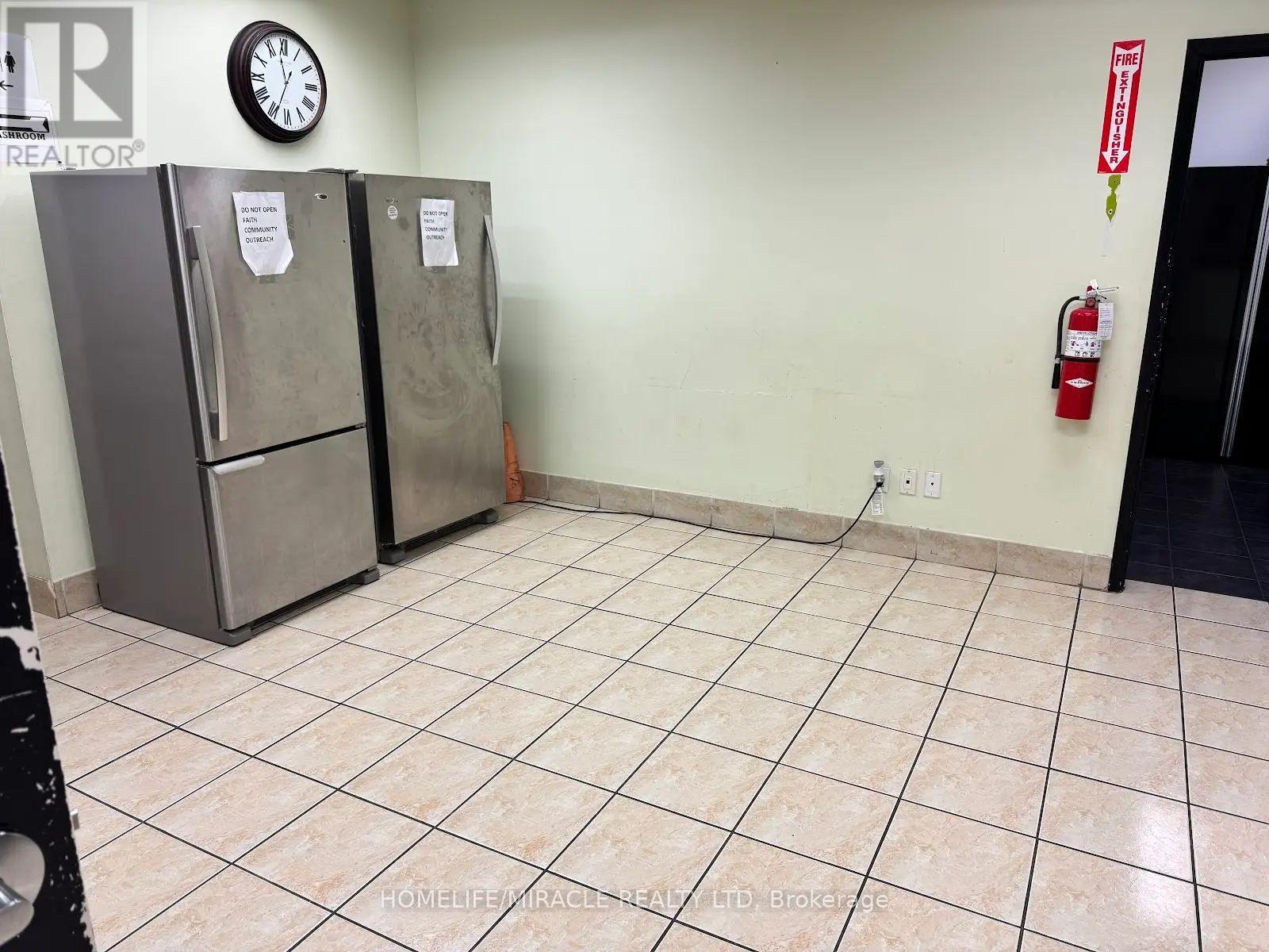 1700 Sismet Road Property Photo 4