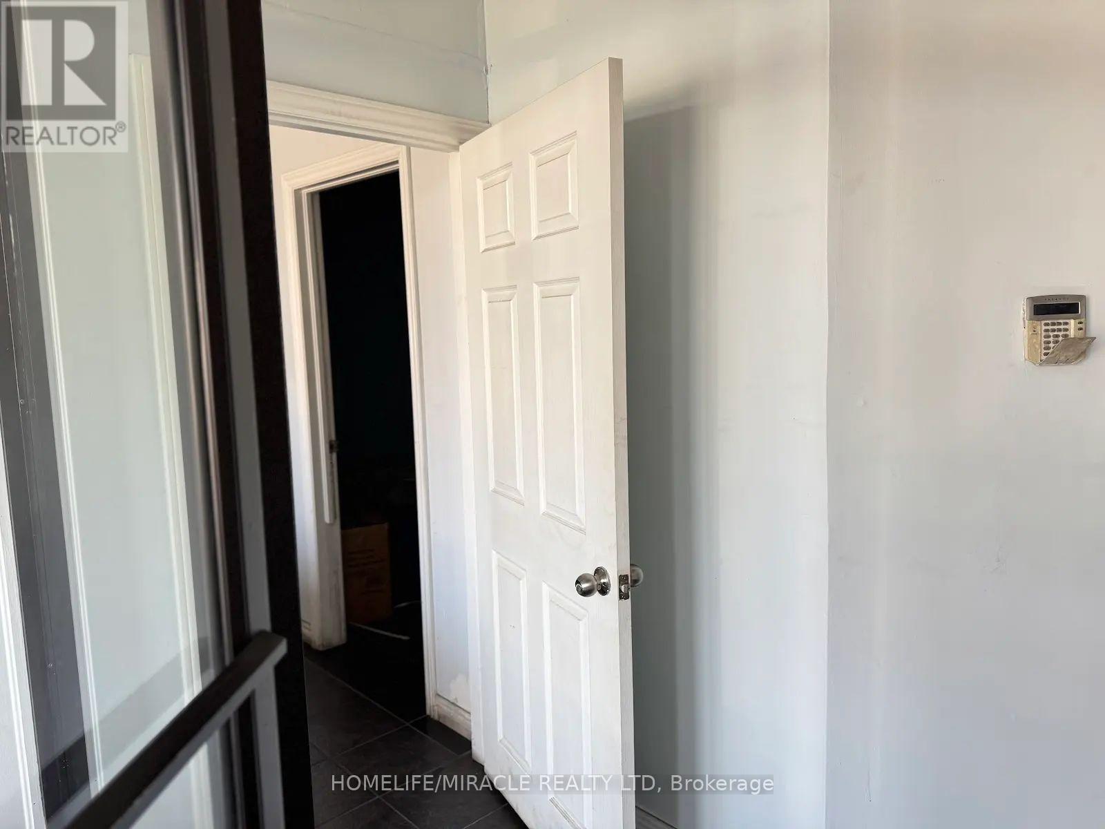 1700 Sismet Road Property Photo 10