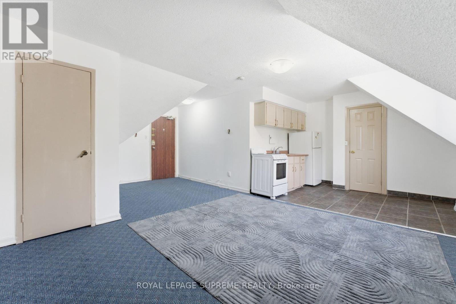 20 Maynard Avenue Property Photo 6