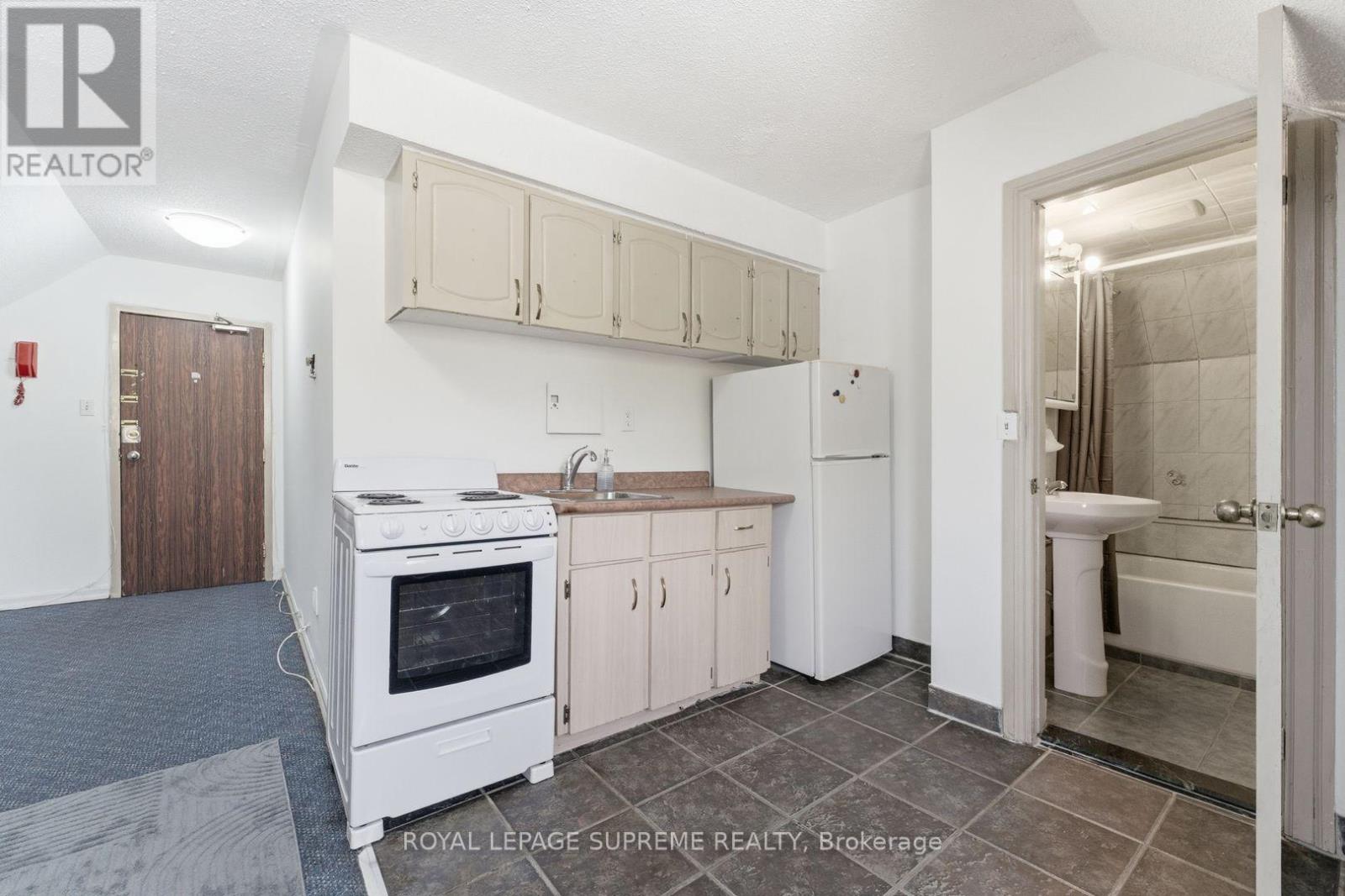 20 Maynard Avenue Property Photo 7