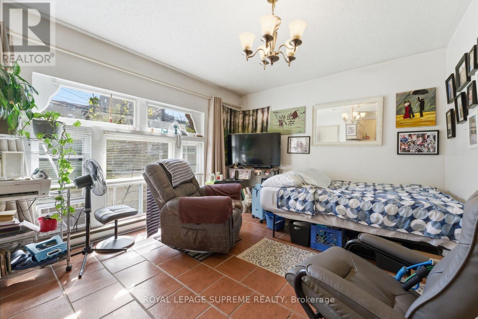 20 Maynard Avenue Property Photo 15