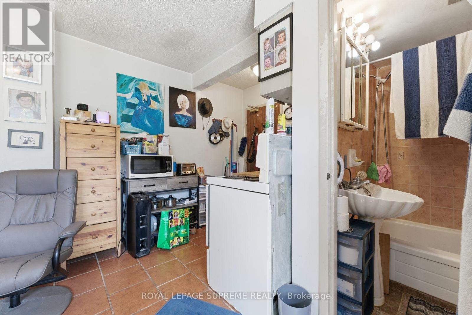 20 Maynard Avenue Property Photo 18