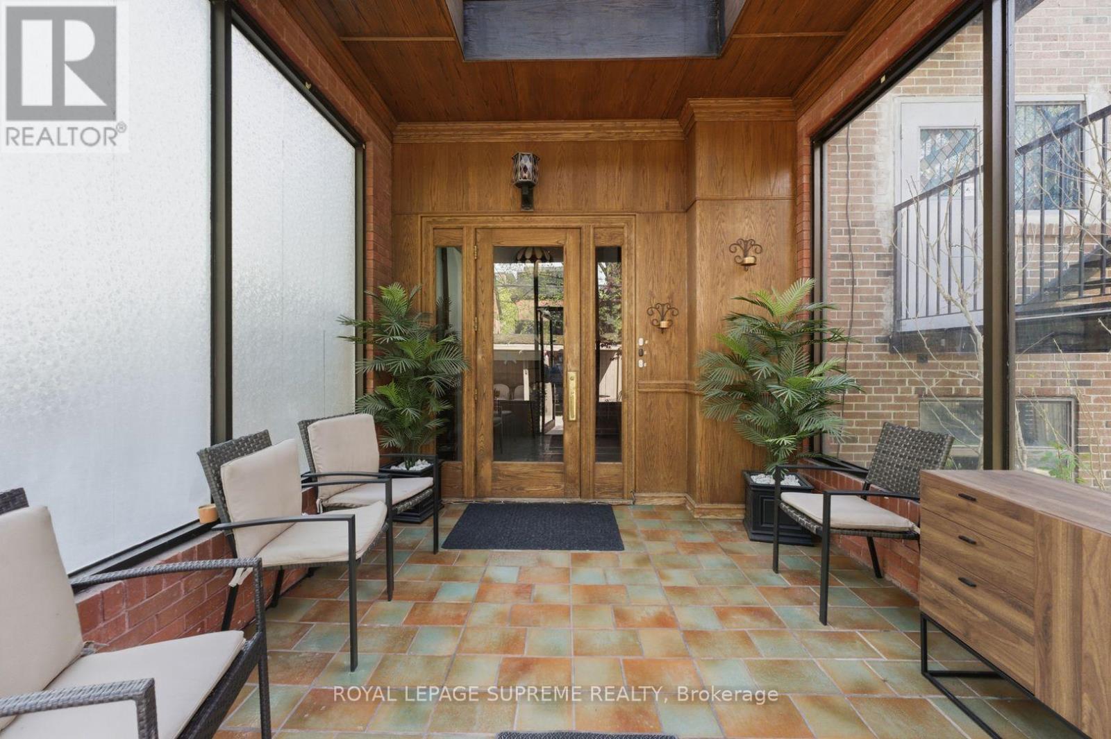 20 Maynard Avenue Property Photo 24