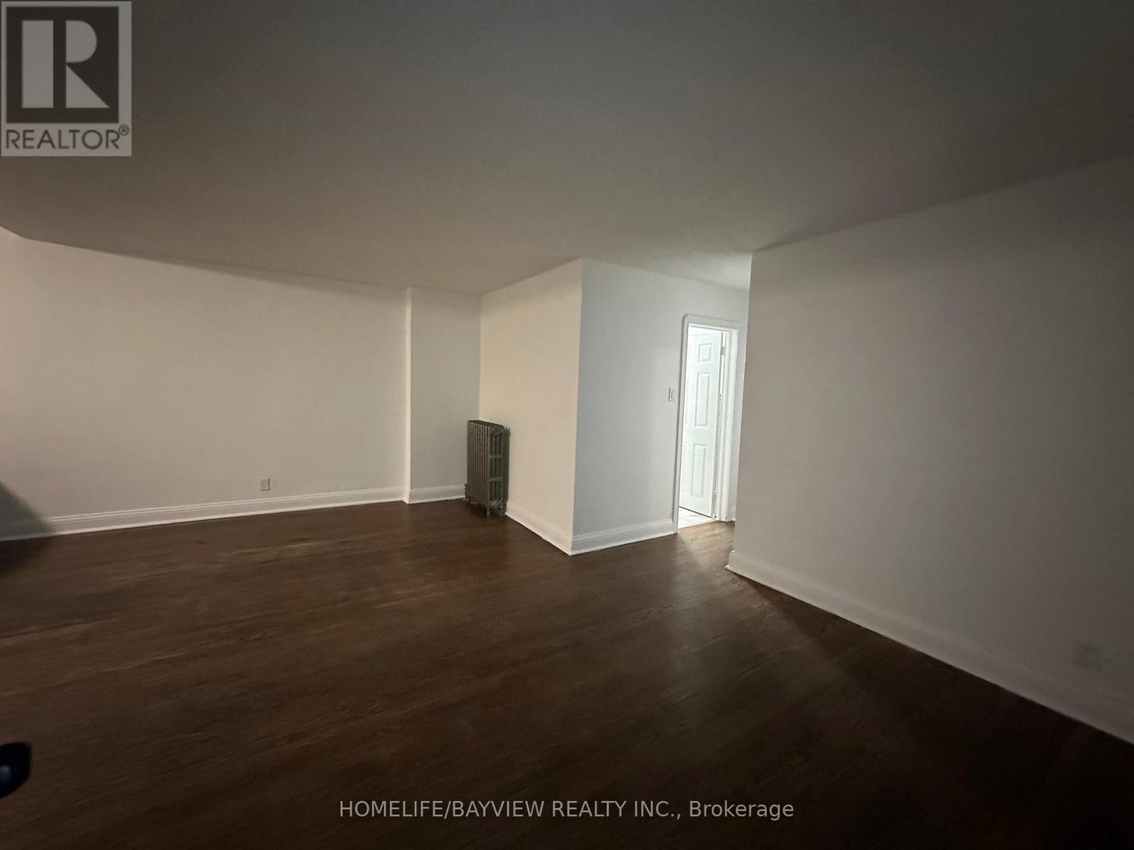 200 - 2597 Eglinton Avenue W Property Photo 4