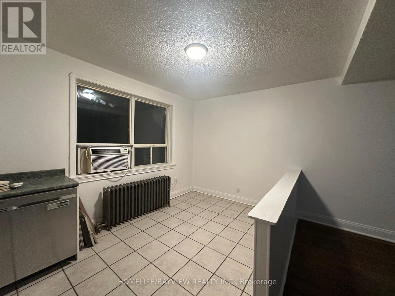 200 - 2597 Eglinton Avenue W Property Photo 6