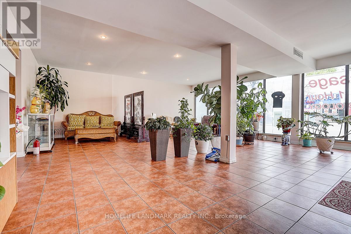2819 Lake Ashore Boulevard W Property Photo 6