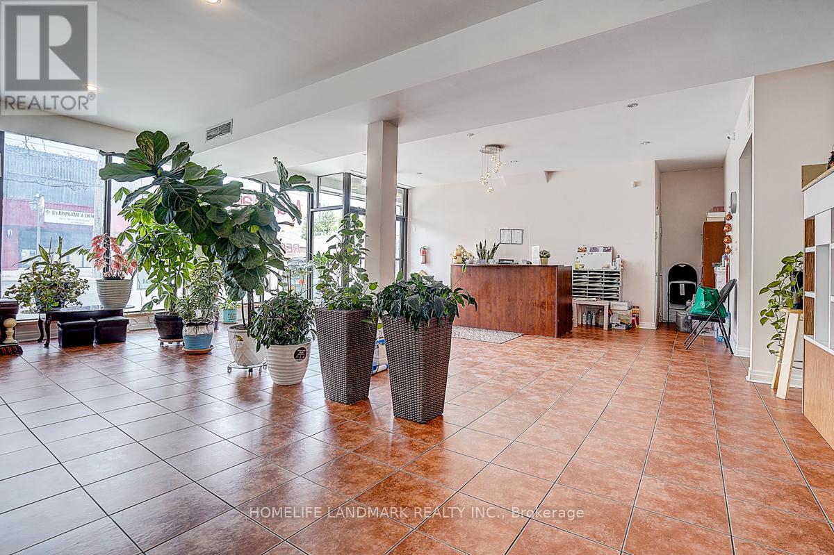 2819 Lake Ashore Boulevard W Property Photo 8