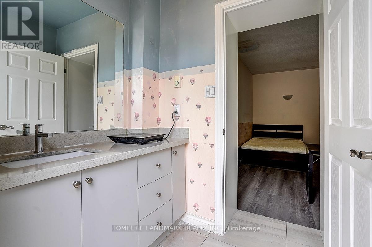 2819 Lake Ashore Boulevard W Property Photo 28
