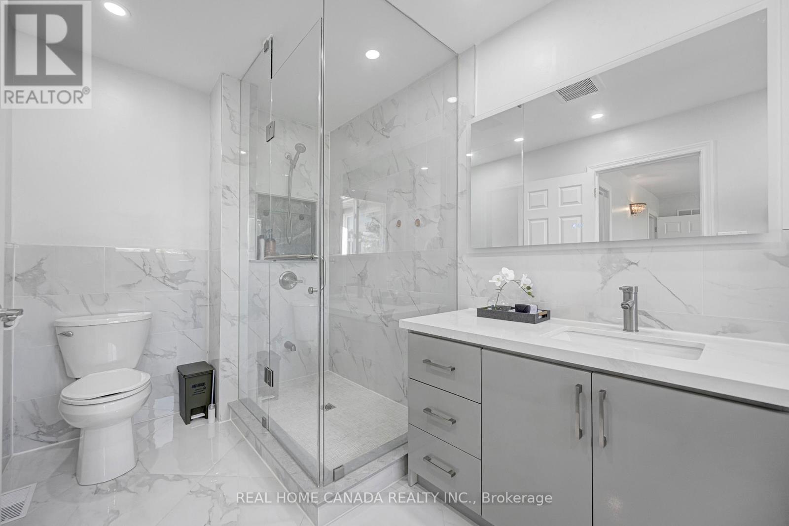 5315 Huntingfield Drive Property Photo 28