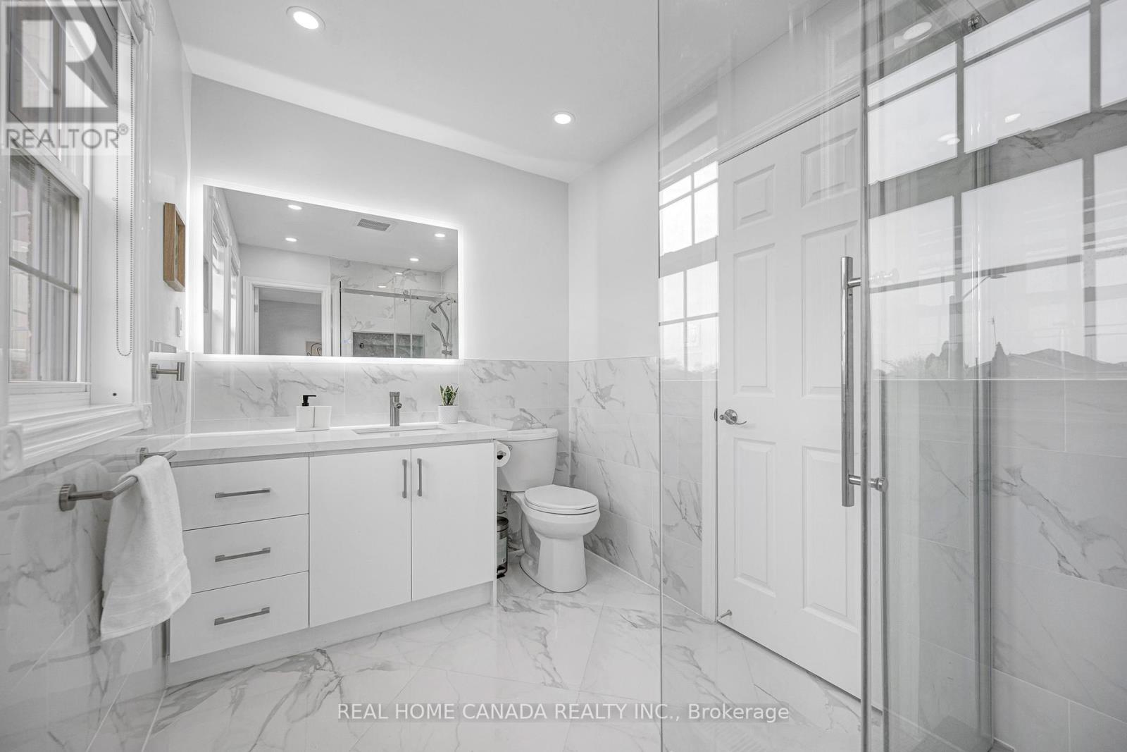 5315 Huntingfield Drive Property Photo 31